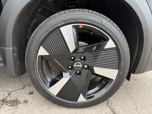 New 2026 Nissan Kicks SR w/ Cold Weather Package image 10