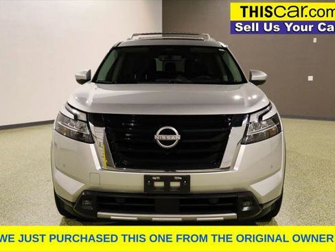 Used 2024 Nissan Pathfinder SL w/ SL Premium Package image 2