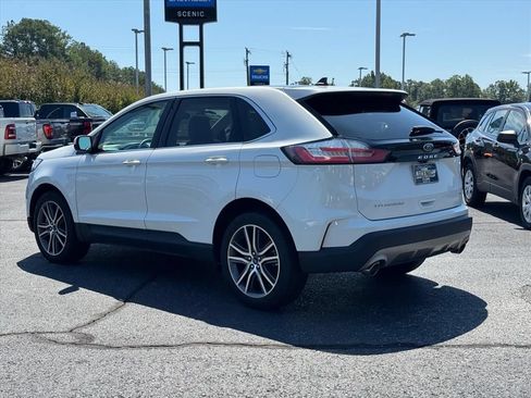Used 2021 Ford Edge Titanium AWD/4WD image 5