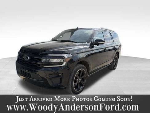 Certified 2023 Ford Expedition Limited image 1