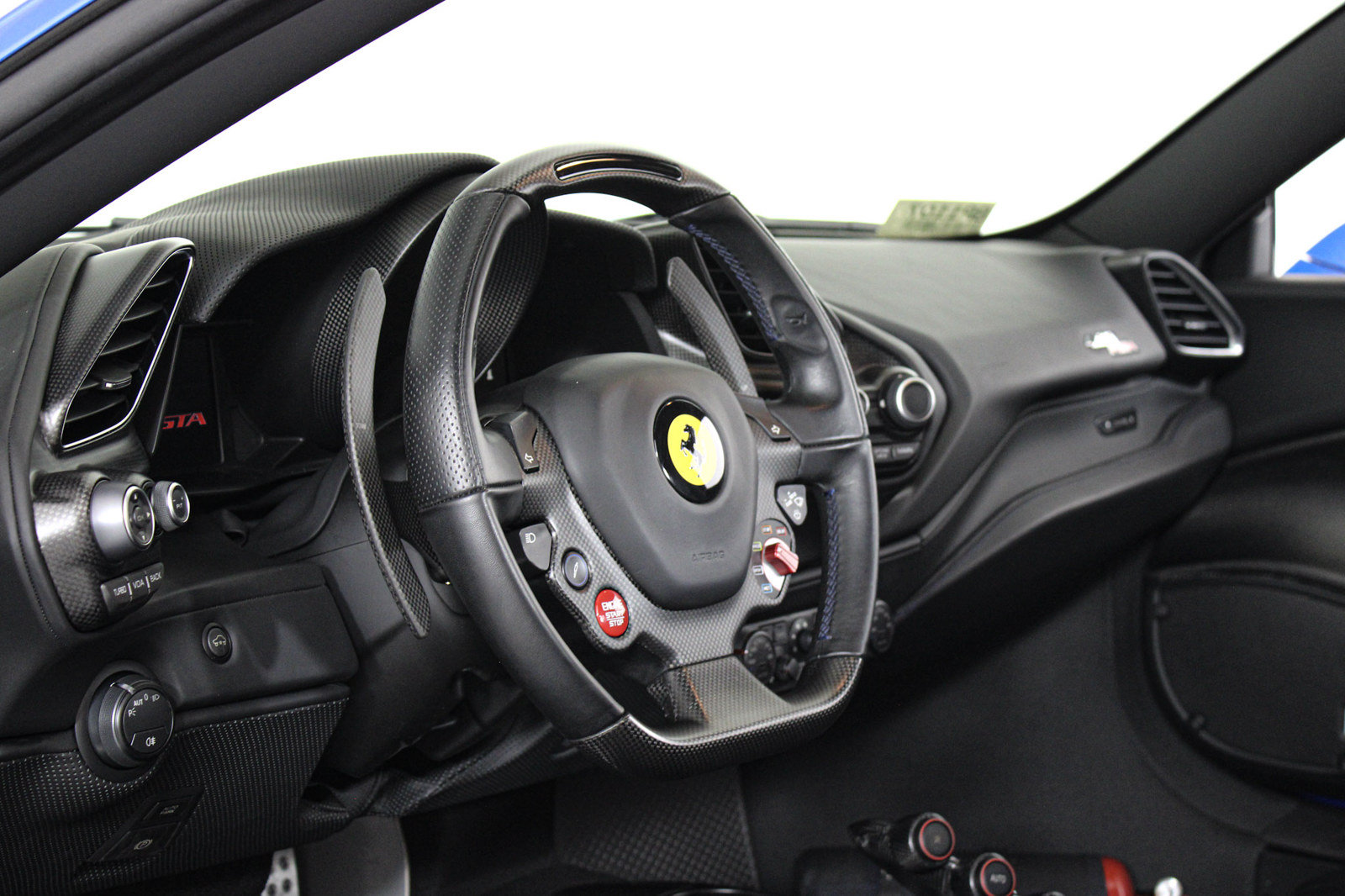 Used 2020 Ferrari 488 Pista Coupe RWD image 33