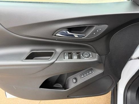 Used 2020 Chevrolet Equinox Premier AWD/4WD image 17