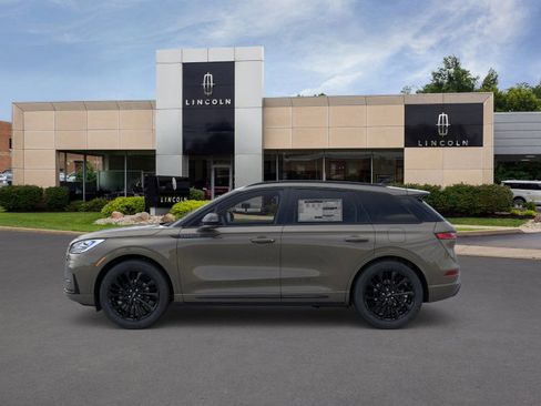 New 2026 Lincoln Corsair Reserve w/ Jet Appearance Package image 4