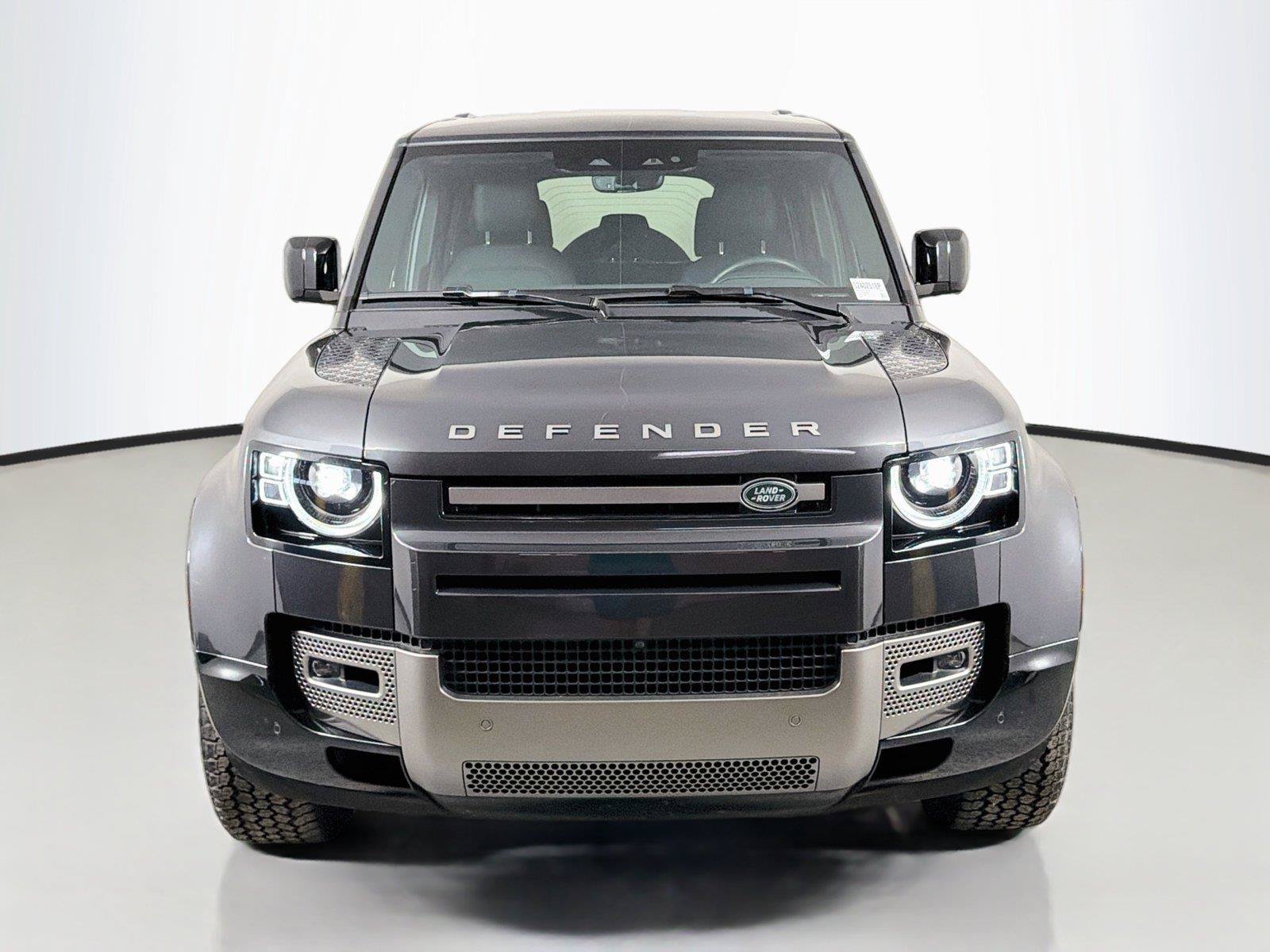 Certified 2025 Land Rover Defender 110 X-Dynamic SE AWD/4WD image 2