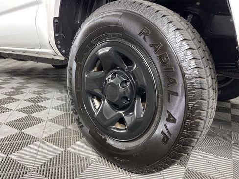 Used 2023 Toyota Tacoma SR5 RWD image 13