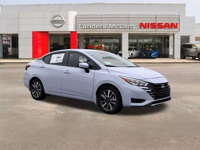 New 2025 Nissan Versa SV w/ Trunk Package