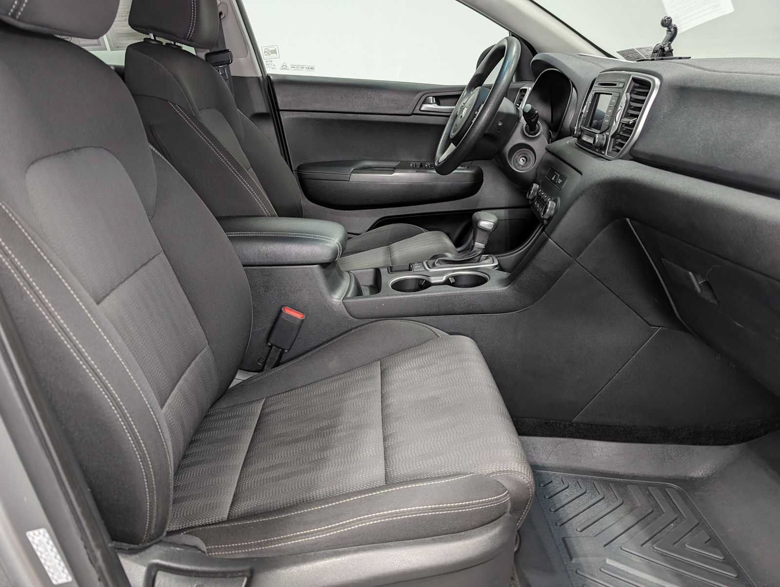 Used 2019 Kia Sportage LX AWD/4WD image 38