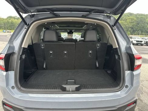 Used 2025 Honda Pilot Touring image 23