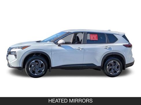 Certified 2026 Nissan Rogue SV FWD image 5