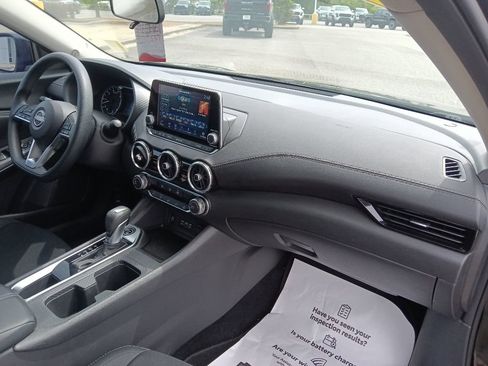 Used 2025 Nissan Sentra SV w/ Trunk Package FWD image 31