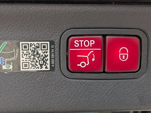 Used 2023 Mercedes-Benz EQS 450+ SUV image 19