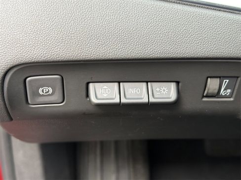 Used 2024 Buick Enclave Premium image 37