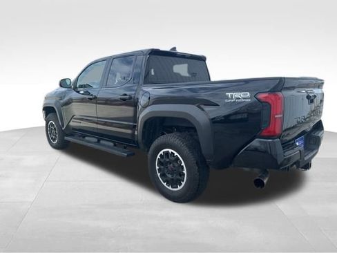 Used 2024 Toyota Tacoma TRD Off-Road image 5