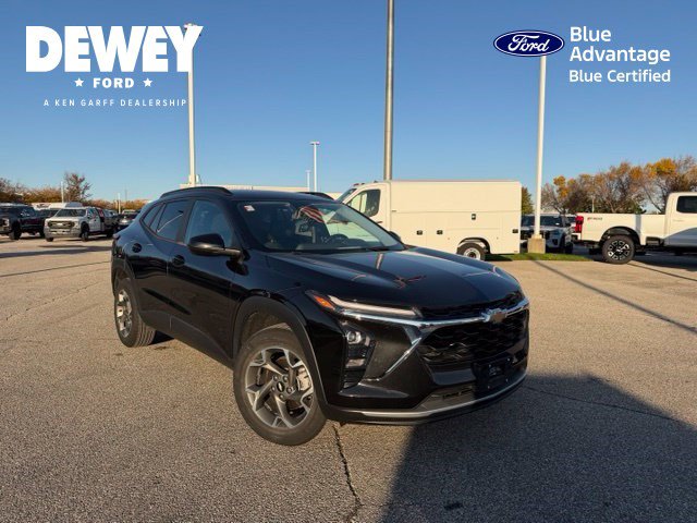 Used 2024 Chevrolet Trax LT w/ LT Convenience Package FWD image 1