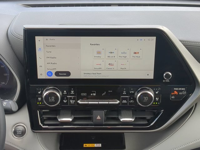 Used 2024 Toyota Highlander Limited FWD image 21