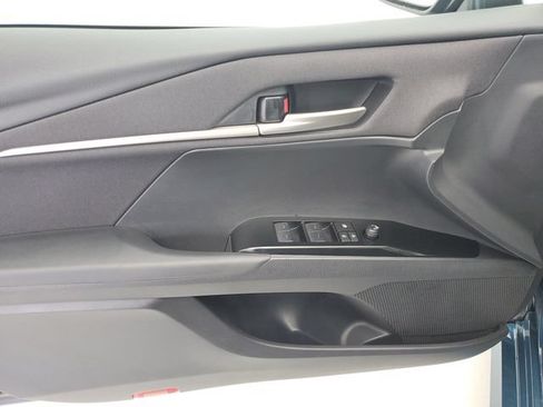 Used 2025 Toyota Camry LE w/ Convenience Package FWD image 20