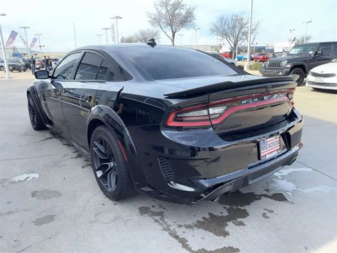 Used 2022 Dodge Charger Scat Pack image 4