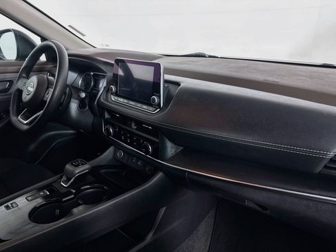 Used 2023 Nissan Rogue S FWD image 28