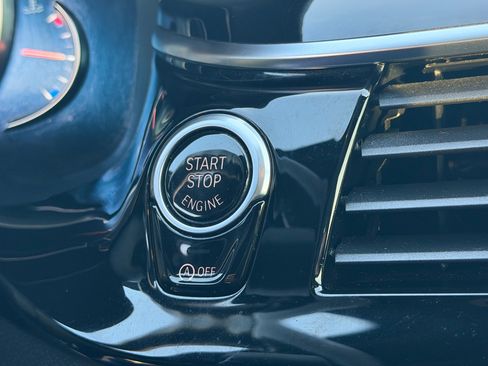 Used 2018 BMW M550i xDrive w/ Driving Assistance Package image 19