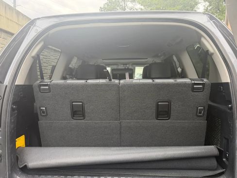 Used 2016 Lexus GX 460 w/ Premium Package AWD/4WD image 36