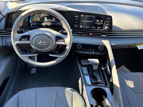 New 2026 Hyundai Elantra SEL Sport Premium FWD image 23