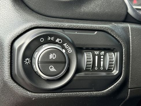 Used 2021 Jeep Gladiator Overland w/ Popular Equipment Package image 38