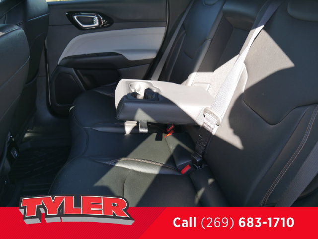 Used 2024 Jeep Compass Limited AWD/4WD image 38