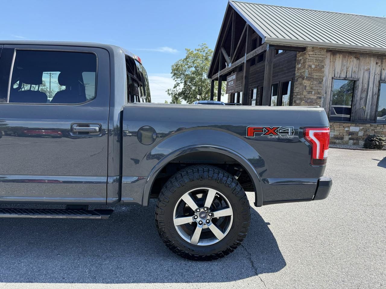 Used 2017 Ford F150 XLT w/ Equipment Group 302A Luxury AWD/4WD image 41