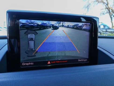 Used 2018 Audi Q3 2.0T Premium Plus w/ Premium Plus Package image 17