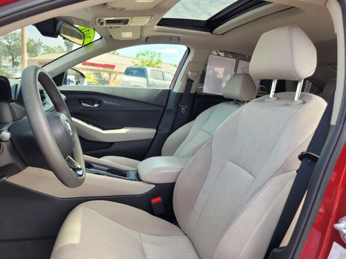 Used 2023 Honda Accord EX image 11