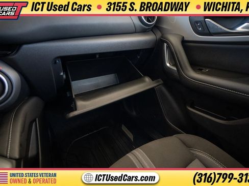 Used 2024 Chevrolet Blazer LT w/ Convenience Package FWD image 24
