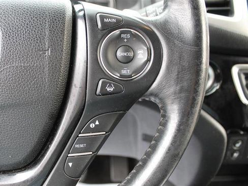 Used 2017 Honda Pilot Elite image 16