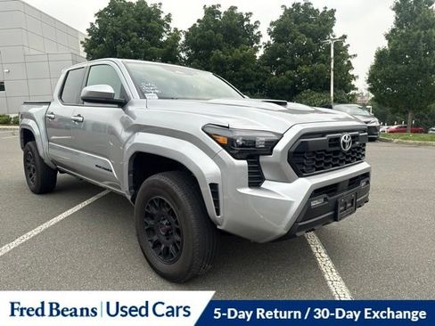 Used 2025 Toyota Tacoma TRD Sport w/ TRD Sport Upgrade Package AWD/4WD image 1