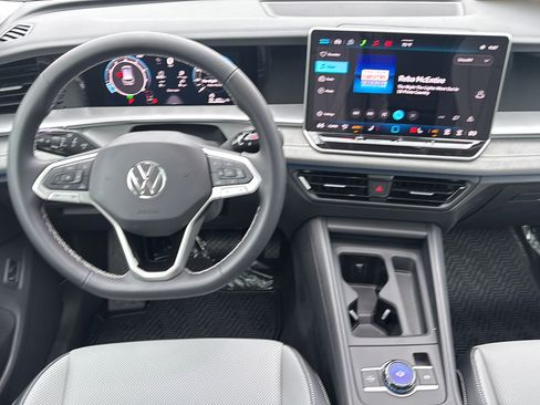 New 2026 Volkswagen Tiguan SE AWD/4WD image 19