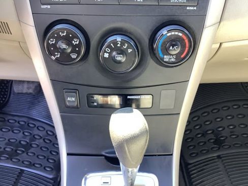 Used 2010 Toyota Corolla LE image 27