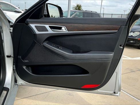 Used 2017 Genesis G80 3.8 w/ Option Group 03 image 23