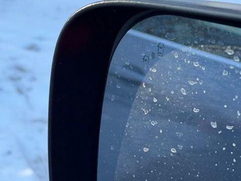 Used 2021 Nissan Titan PRO-4X w/ Off Road Protection Package image 17