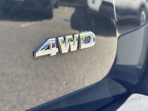Used 2019 Nissan Pathfinder S AWD/4WD image 12