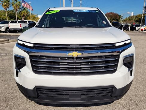 Certified 2025 Chevrolet Traverse LT image 9