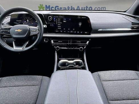 Used 2026 Chevrolet Traverse LT AWD/4WD image 7