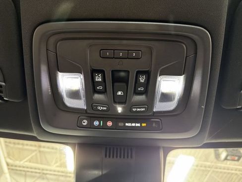 Certified 2024 Chevrolet Silverado 1500 High Country w/ Technology Package AWD/4WD image 22