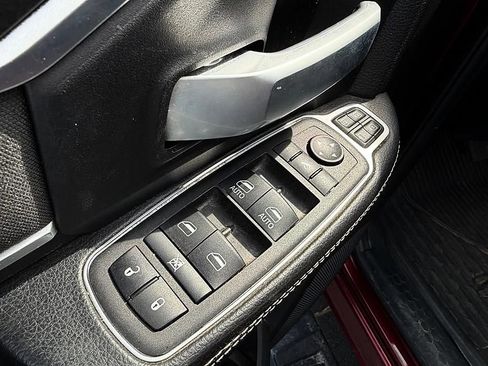 Used 2024 RAM 2500 Big Horn w/ Sport Appearance Package AWD/4WD image 8