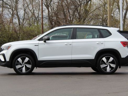 Used 2024 Volkswagen Taos S image 5