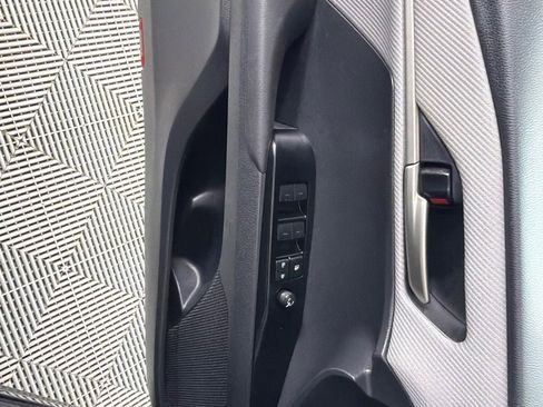 Used 2025 Toyota Camry SE FWD image 10