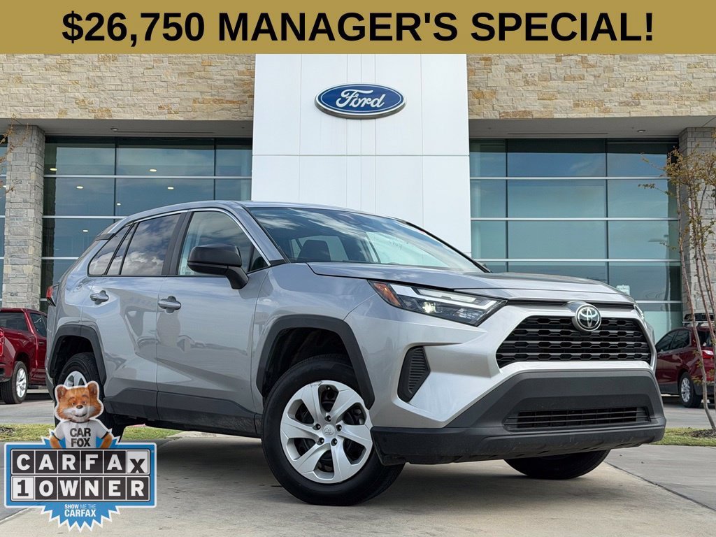Used 2025 Toyota RAV4 LE AWD/4WD image 1