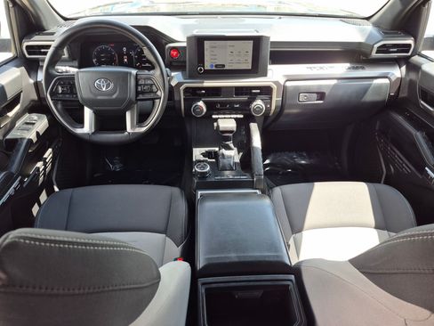 Used 2025 Toyota Tacoma TRD Off-Road AWD/4WD image 30