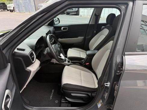 Used 2023 Hyundai Venue SEL w/ Cargo Package FWD image 19