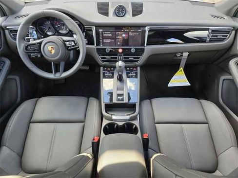 New 2025 Porsche Macan image 27
