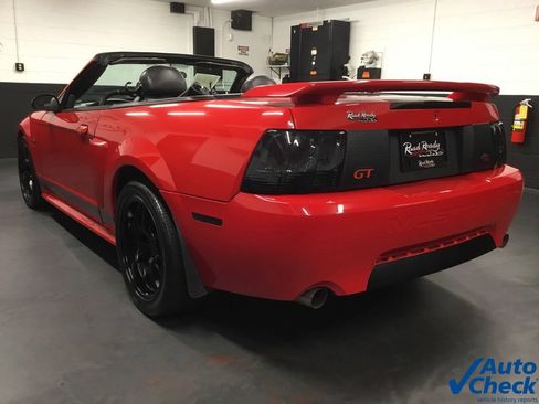 Used 2004 Ford Mustang GT RWD image 8