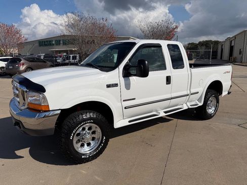 Used 1999 Ford F250 Lariat image 40